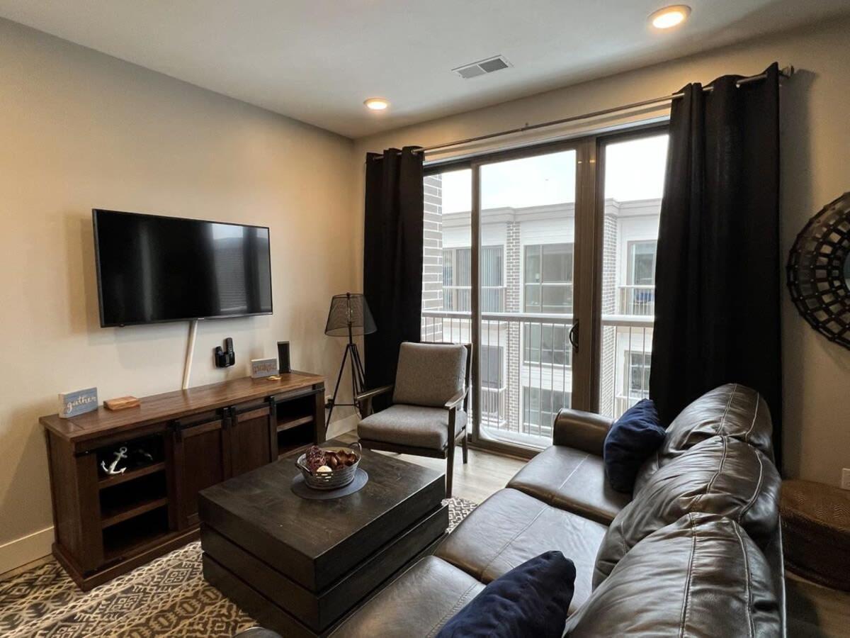 Trendy Downtown Condo-Walk To It All Capri 315 Traverse City Exterior photo